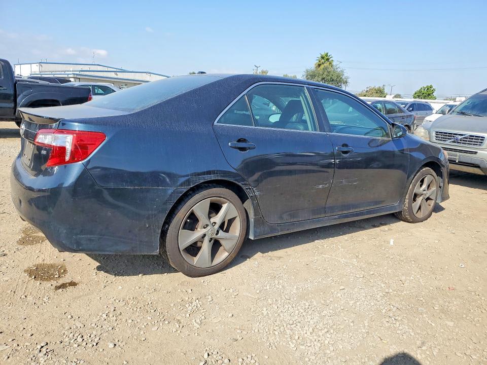 2014 Toyota Camry se