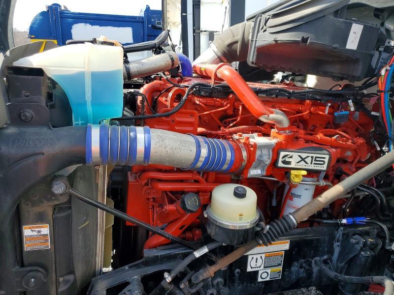 2019 Peterbilt 579 Semi Truck
