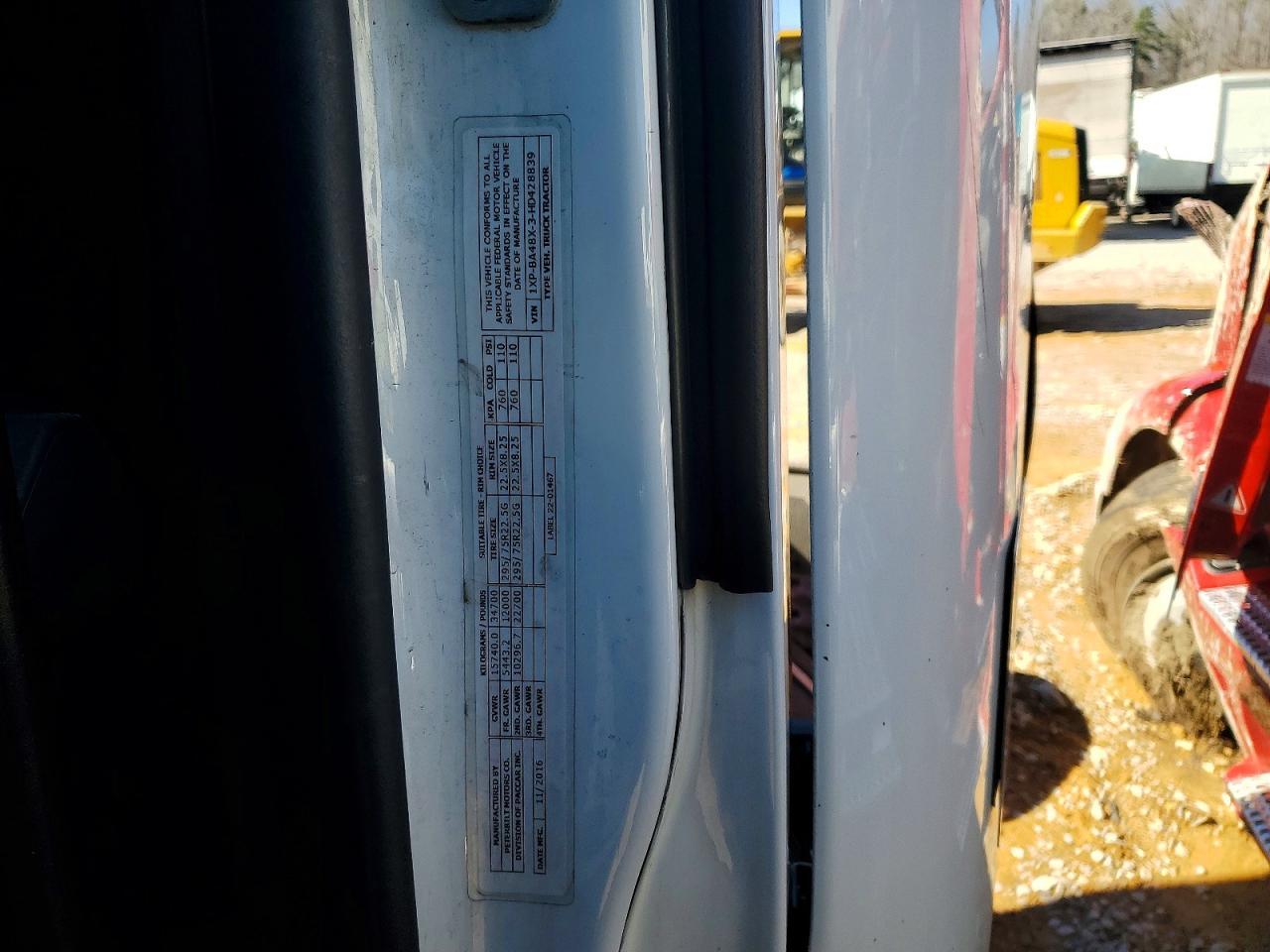 2017 Peterbilt 579 Semi Truck