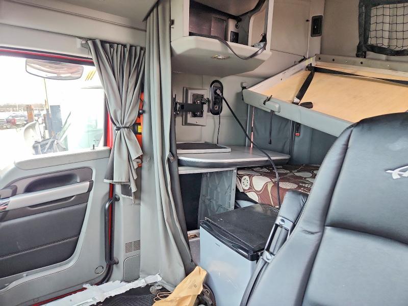 2020 Kenworth T680 Semi Truck