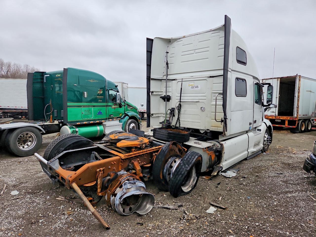2022 Volvo VNL Semi Truck