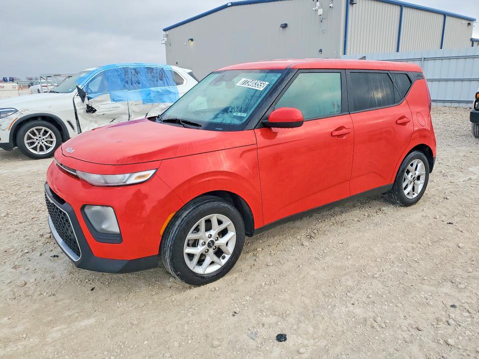2022 KIA Soul lx