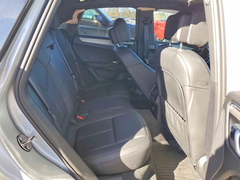 2020 Porsche Macan s