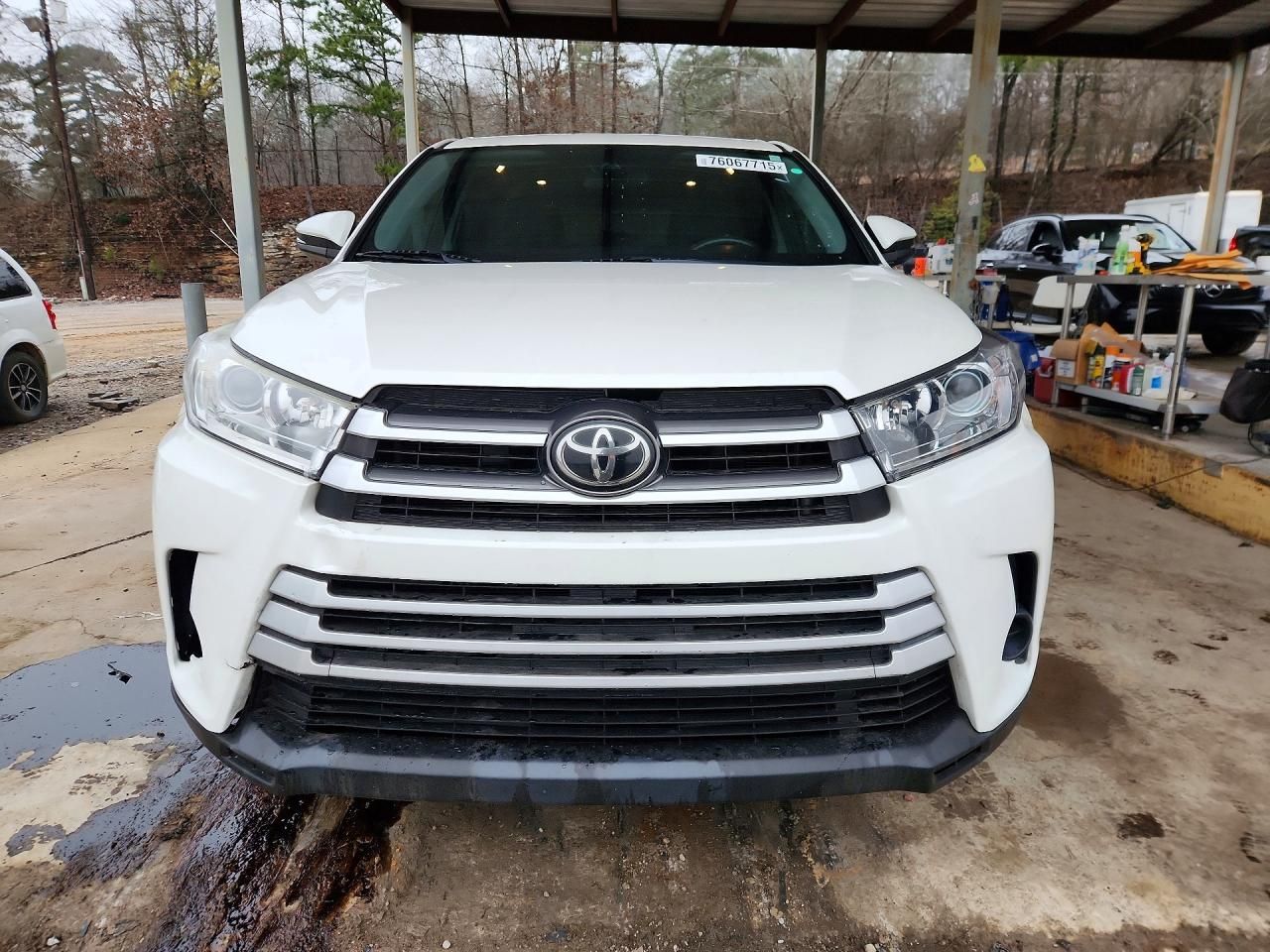 2019 Toyota Highlander le