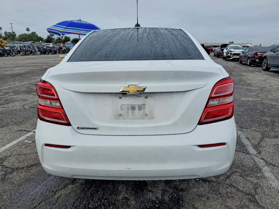 2018 Chevrolet Sonic ls