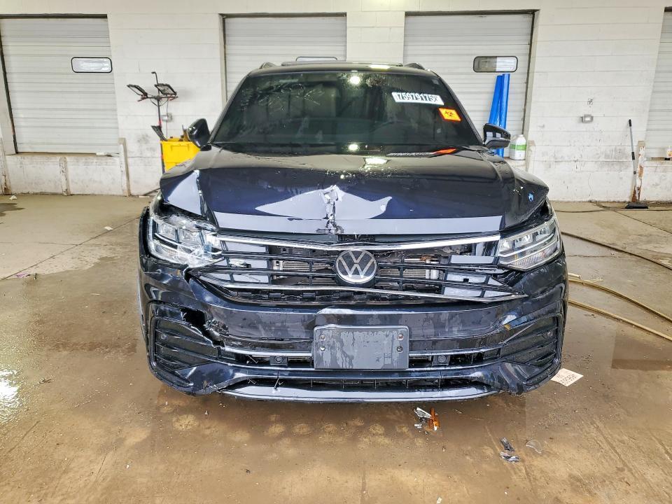 2023 Volkswagen Tiguan se R-line Black