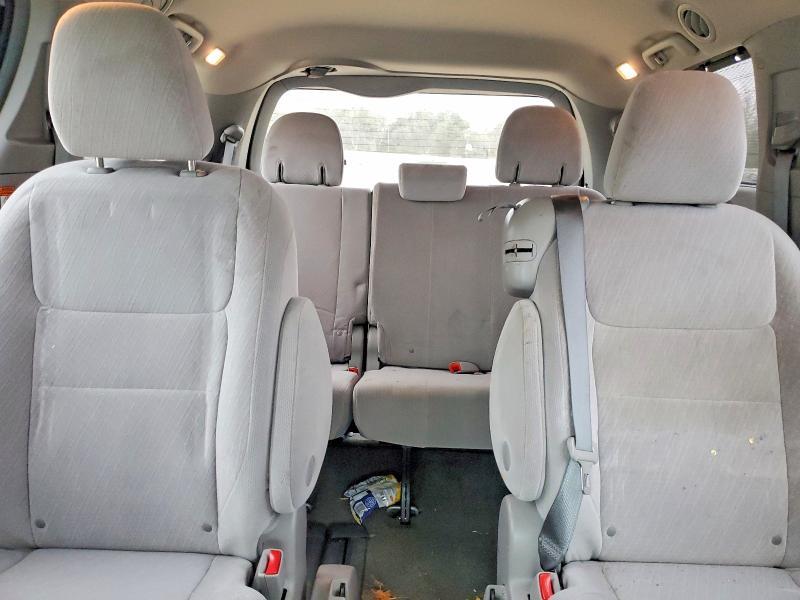 2016 Toyota Sienna le