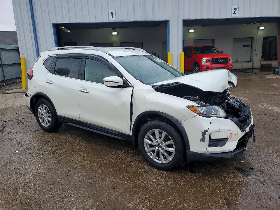 2018 Nissan Rogue sv