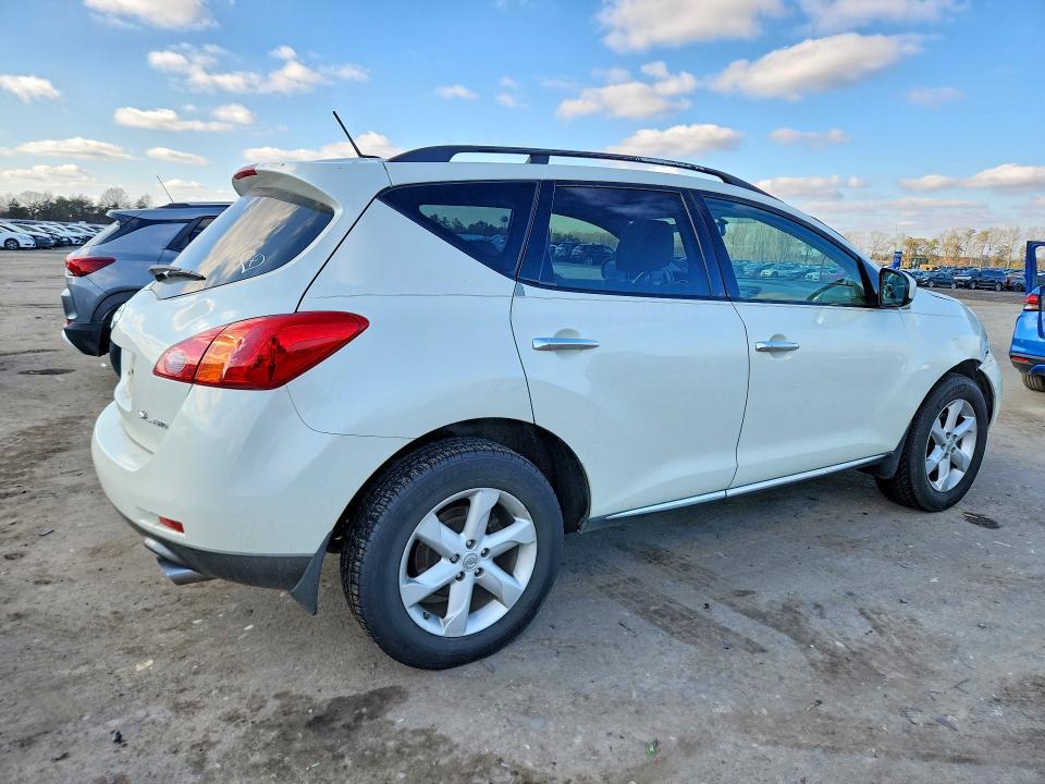 2010 Nissan Murano s