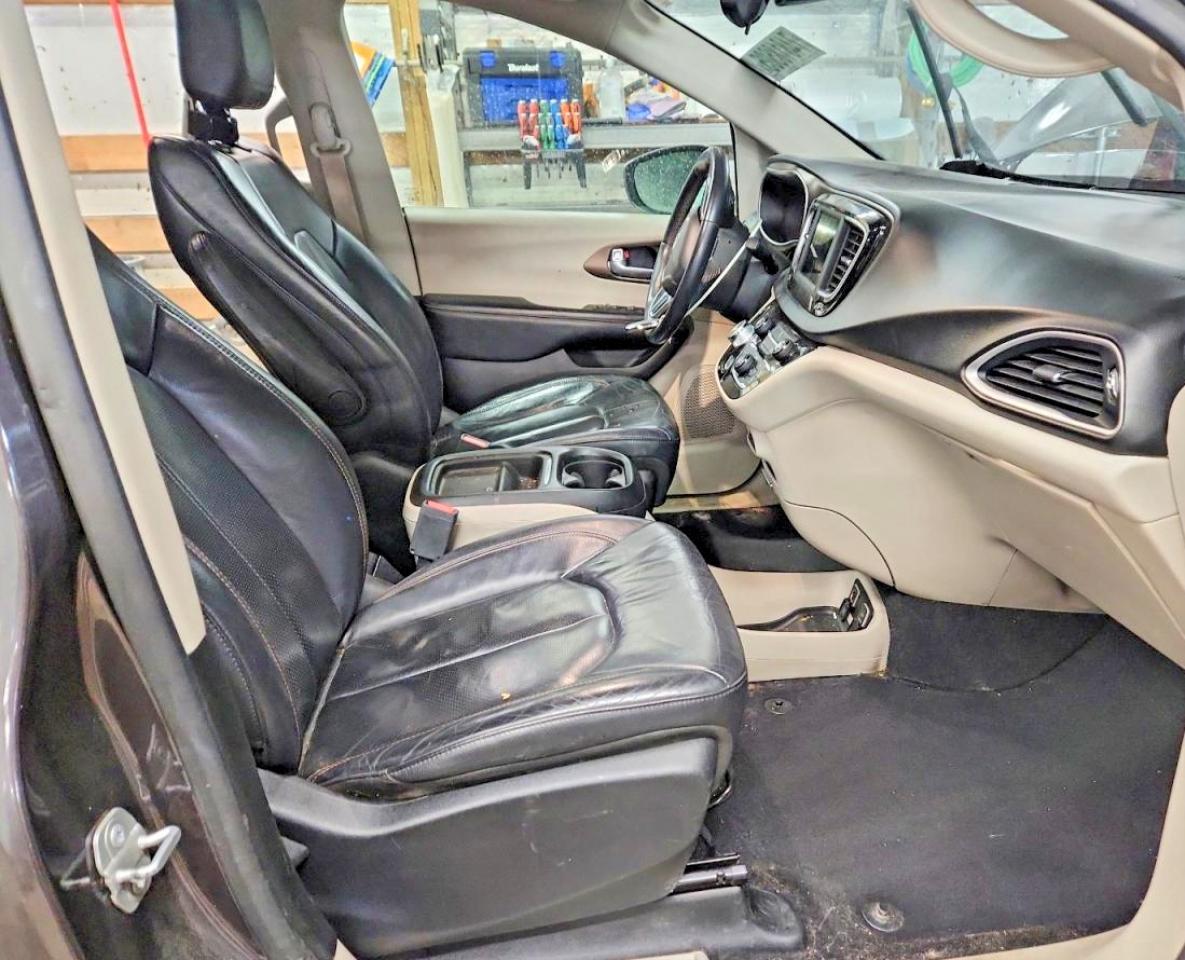 2018 Chrysler Pacifica Touring l