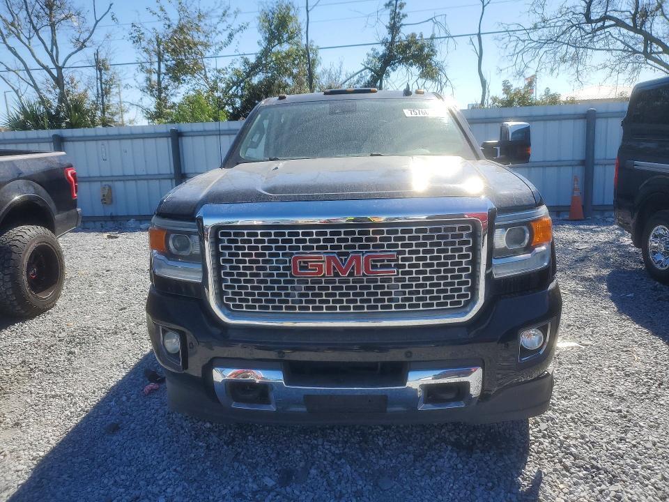 2015 GMC Sierra K3500 Denali