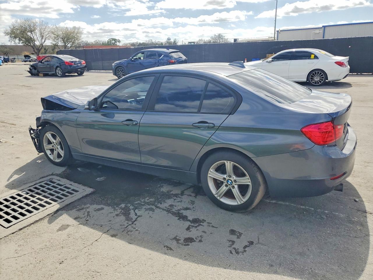 2015 BMW 320 i