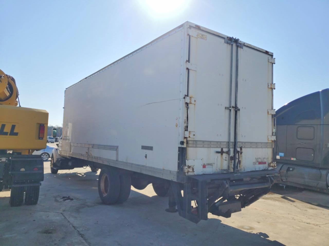 2015 Ford F650 Super Duty BOX Truck