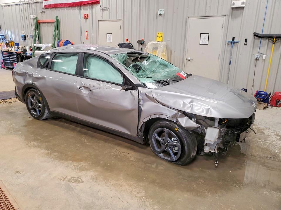 2025 KIA K4