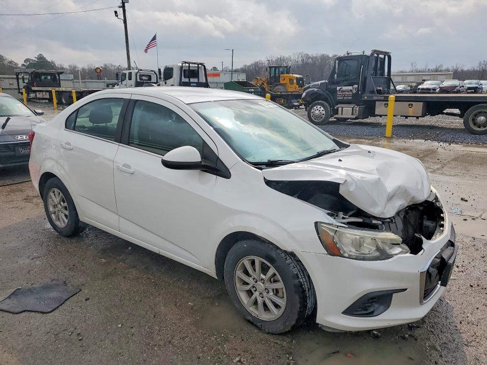 2018 Chevrolet Sonic lt