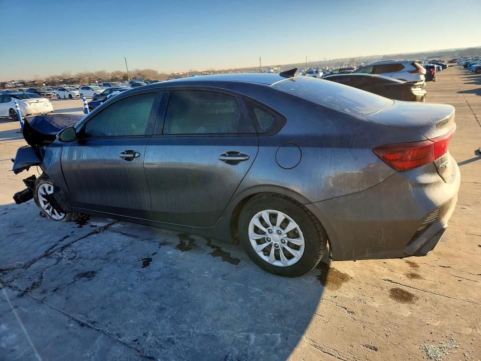 2022 KIA Forte fe