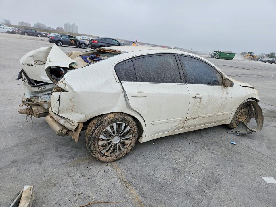 2011 Nissan Altima Base