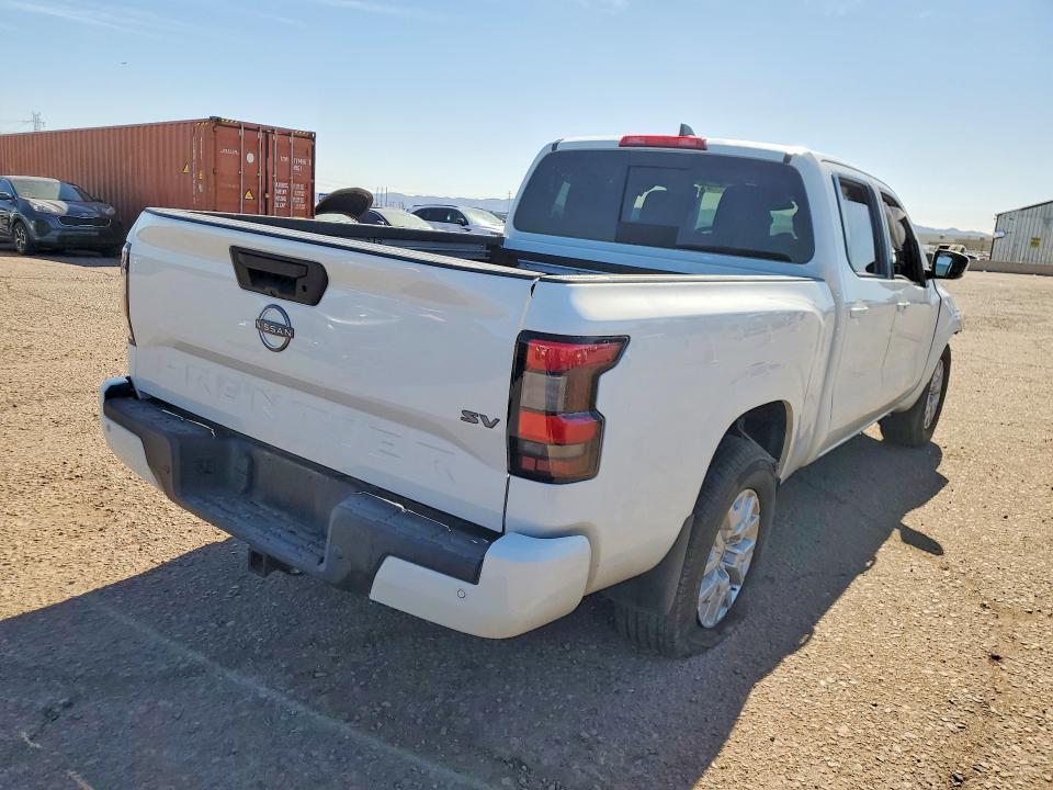 2023 Nissan Frontier SV