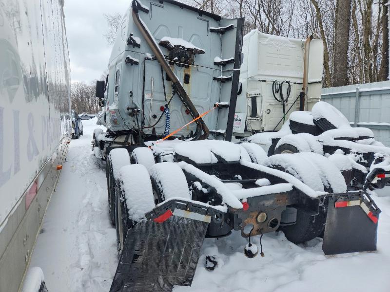 2014 Freigliner 2014 Freightliner Cascadia Semi Truck