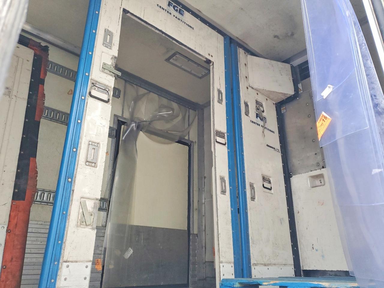 2015 Utility Refrigerated Van Trailer