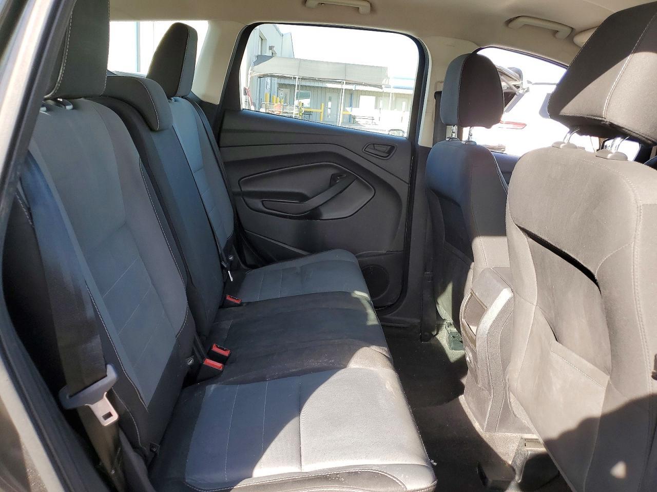 2017 Ford Escape s