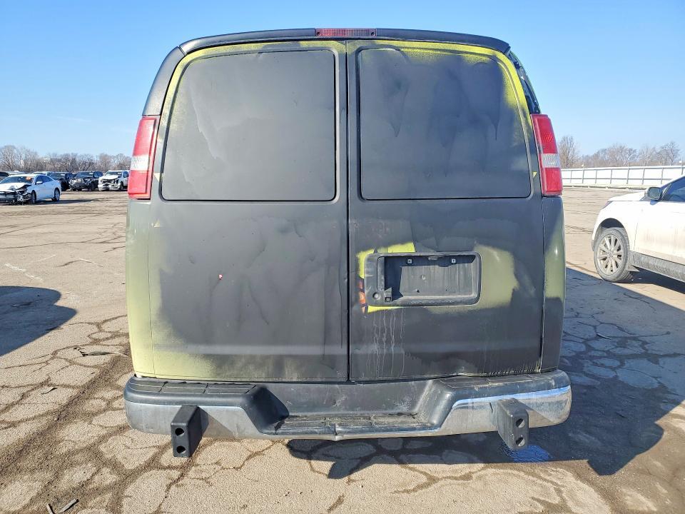 2020 Chevrolet Express G2500
