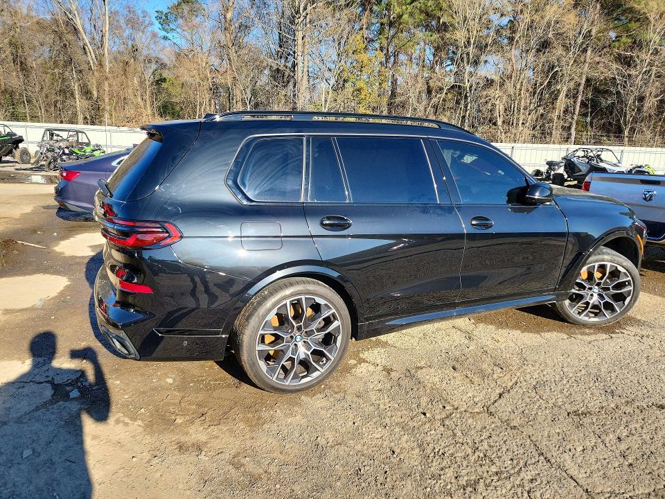 2026 BMW X7 M60i