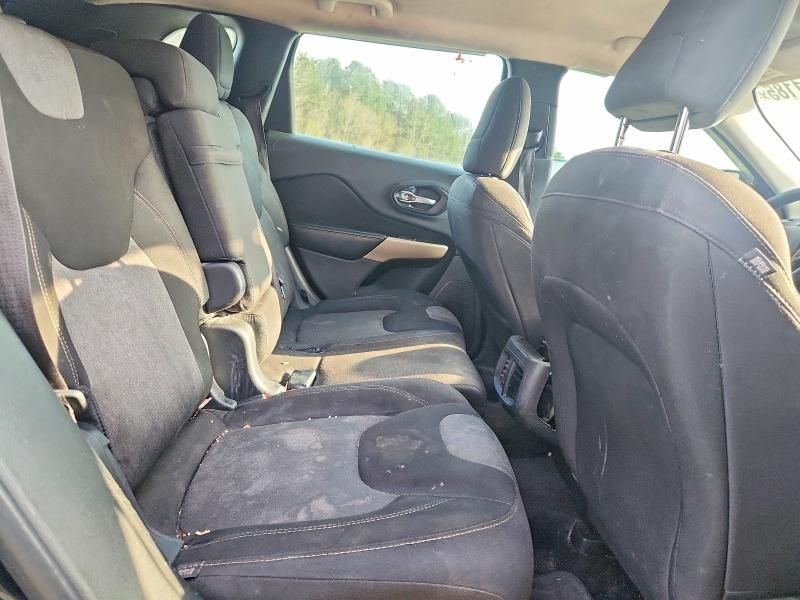 2017 Jeep Cherokee Sport