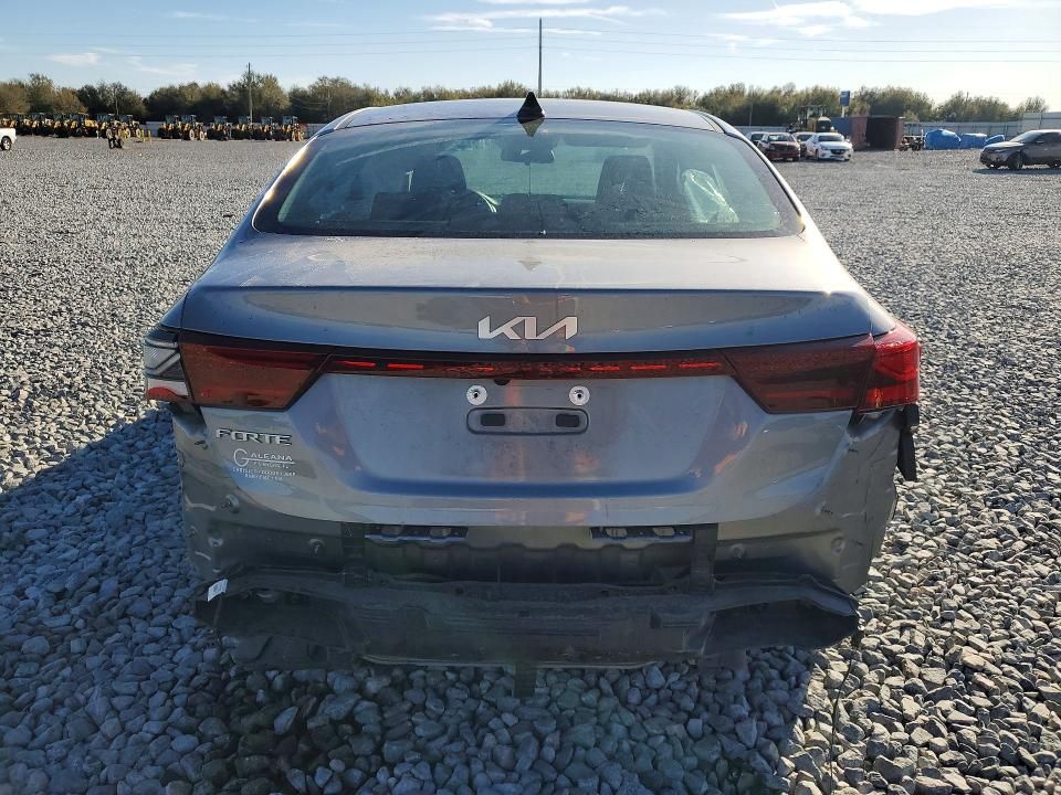 2024 KIA Forte lx