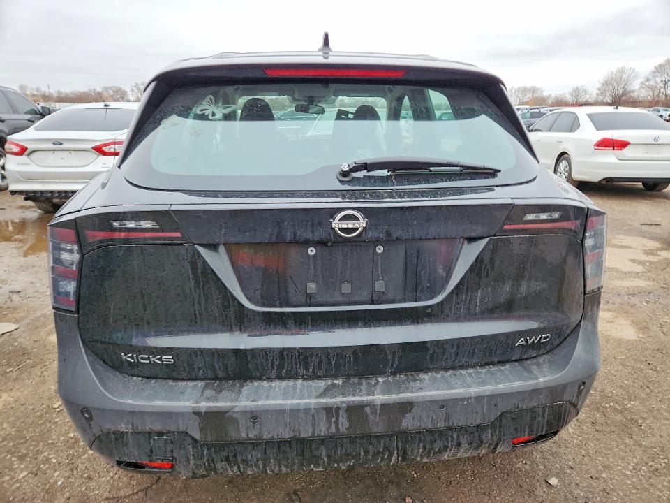 2025 Nissan Kicks s