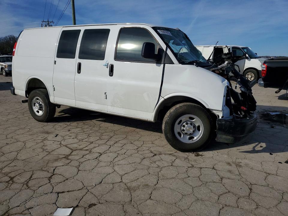 2025 Chevrolet Express G2500