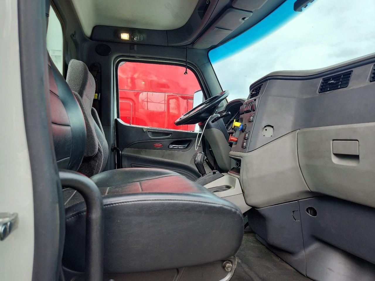 2016 Pntw 579-Semi Truck