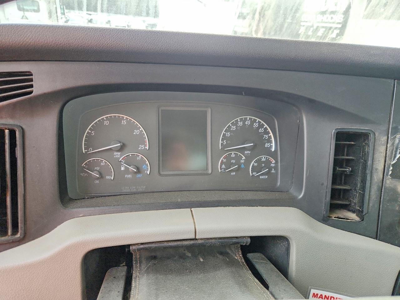 2022 Freigliner 2022 Freightliner Cascadia 126 Semi Truck