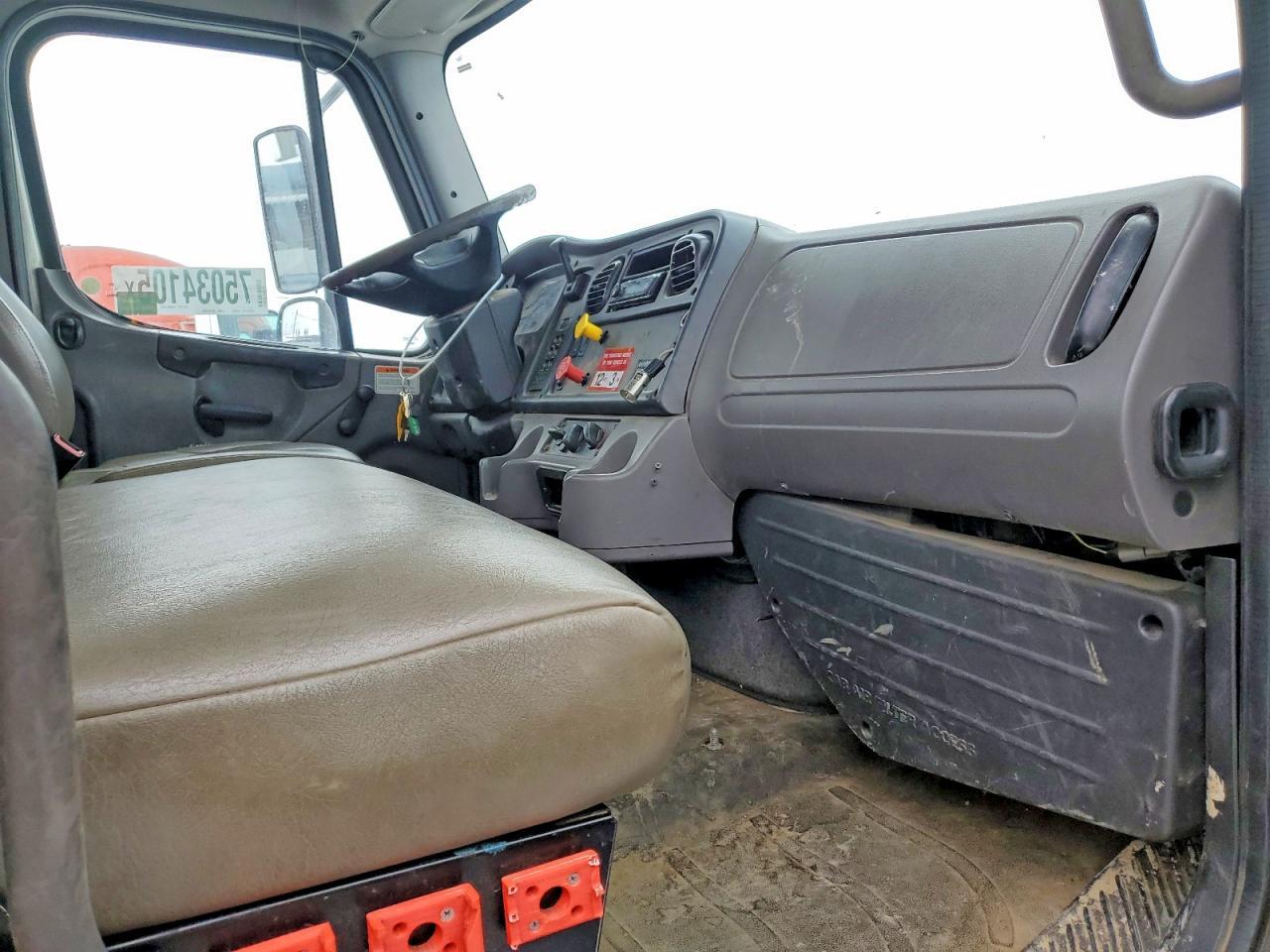 2015 Freightliner Business Class M2 Bucket Truck