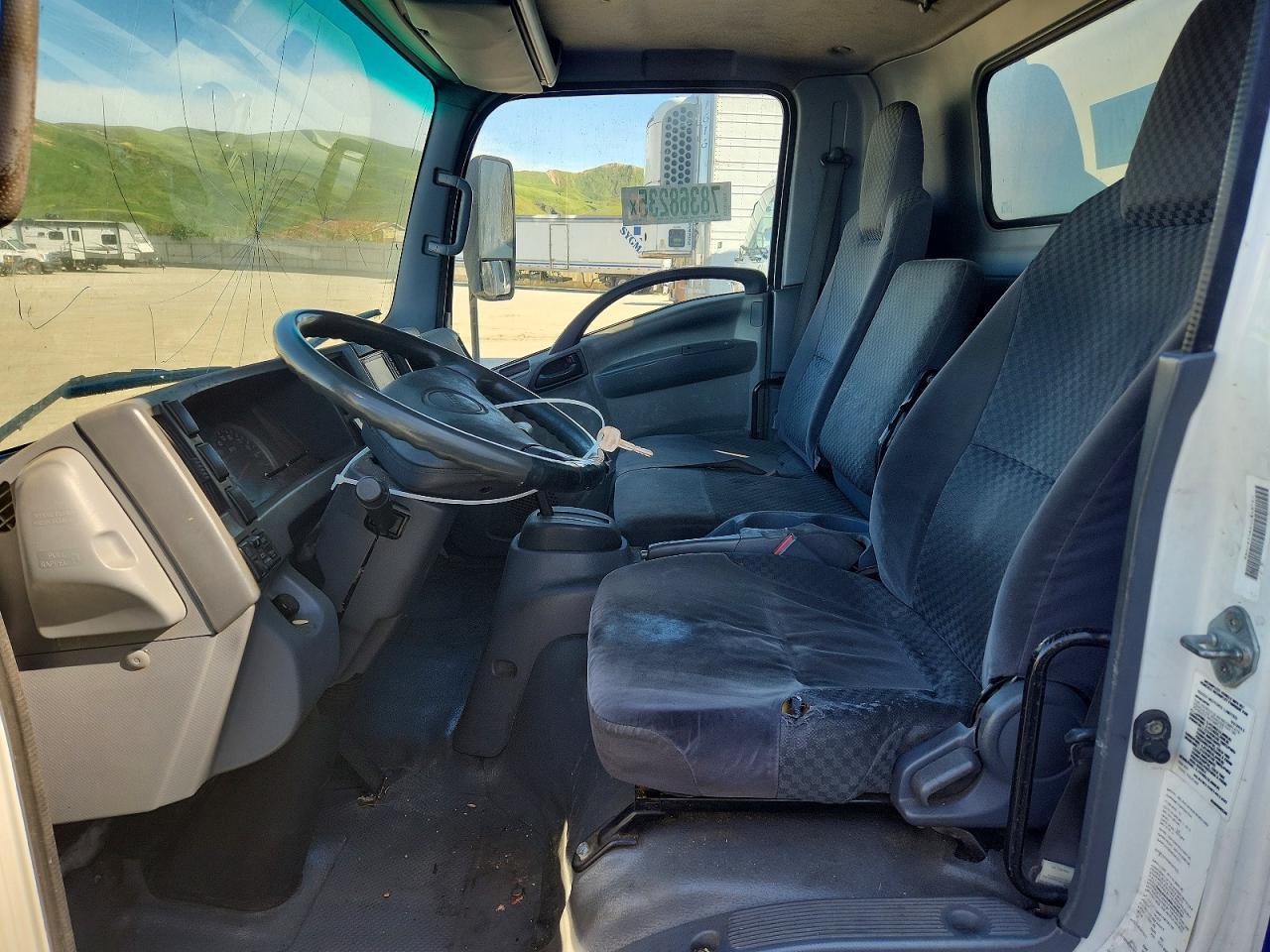 2011 Isuzu NPR HD BOX Truck