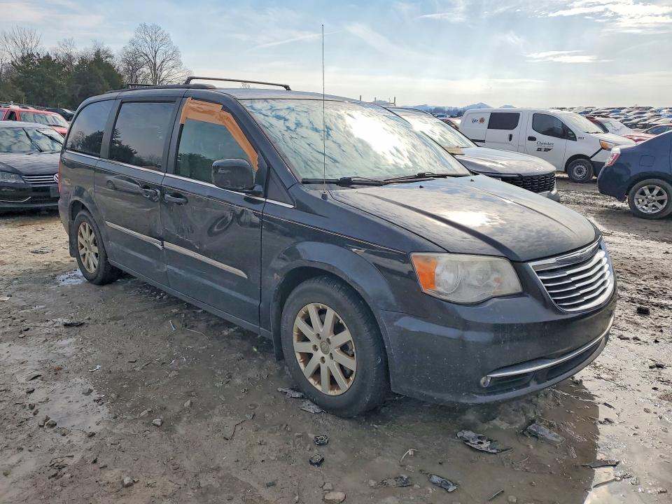 2013 Chrysler Town & Country Touring