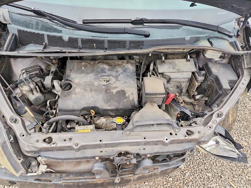 2011 Toyota Sienna Sport
