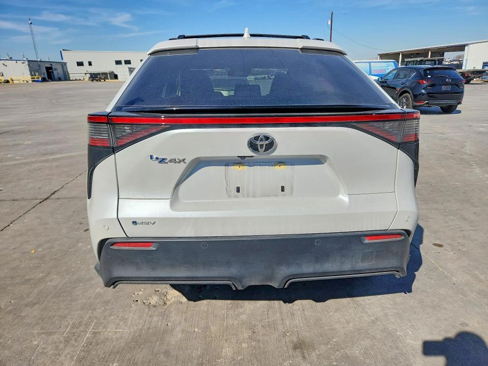 2024 Toyota Bz4x xle
