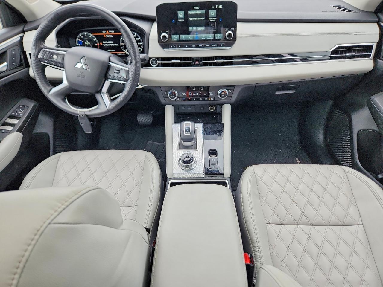 2023 Mitsubishi Outlander sel