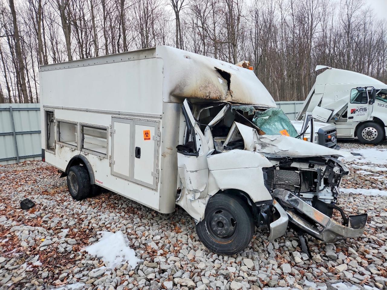 2024 Ford 2024 PC Ford E450 Super