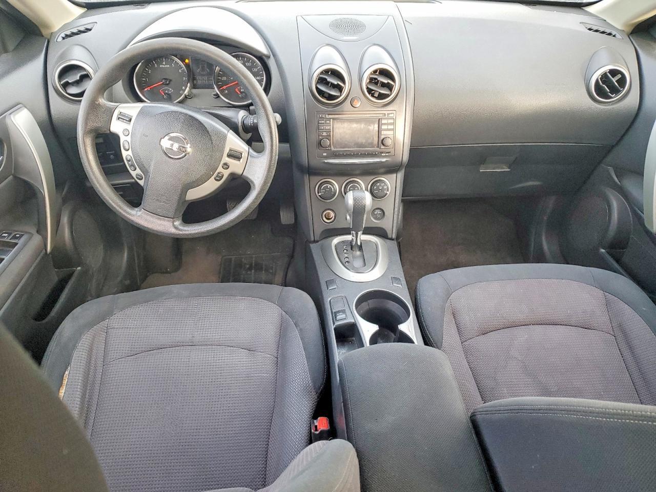 2013 Niss Rogue