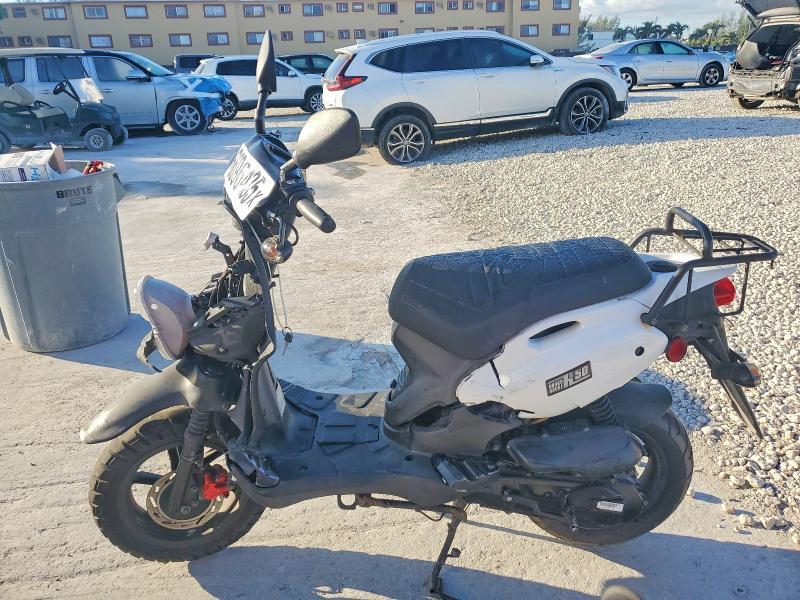 2022 Genuine Scooter Co. Roughhouse 50