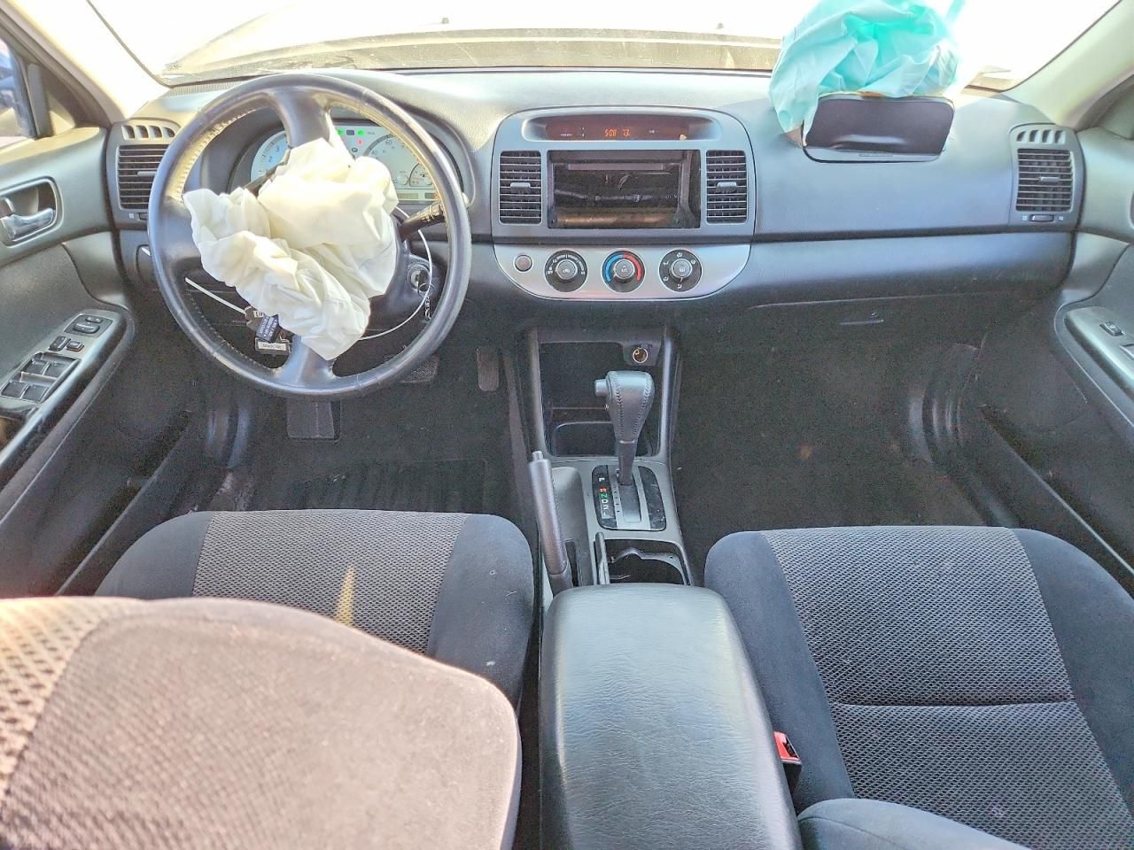 2003 Toyota Camry le