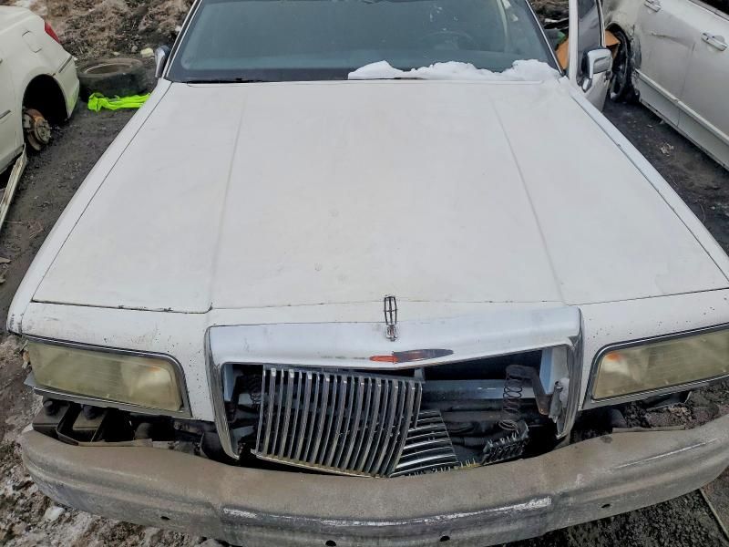 1996 Lincoln Town car Signature