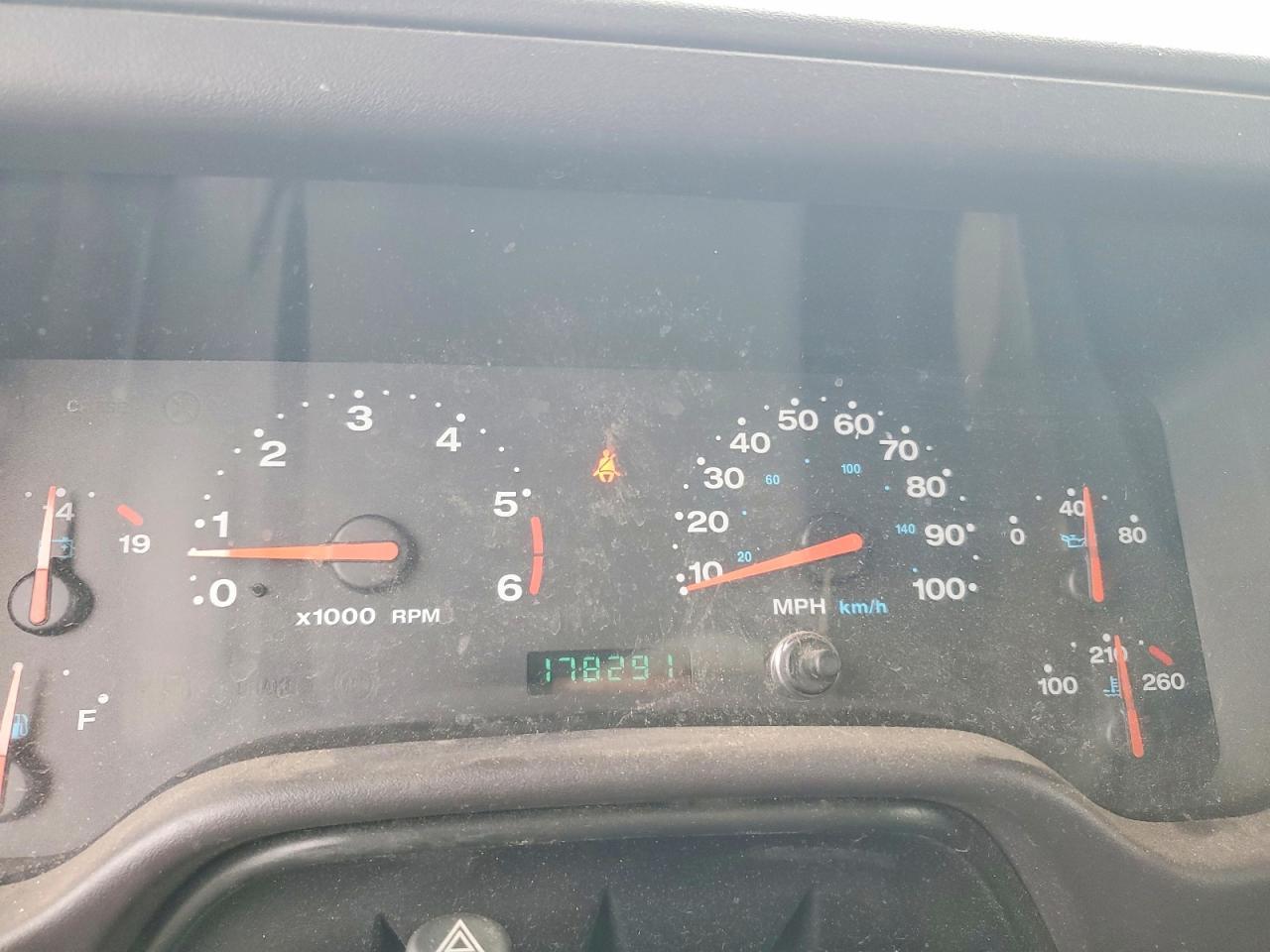 2002 Jeep Wrangler / tj Sahara