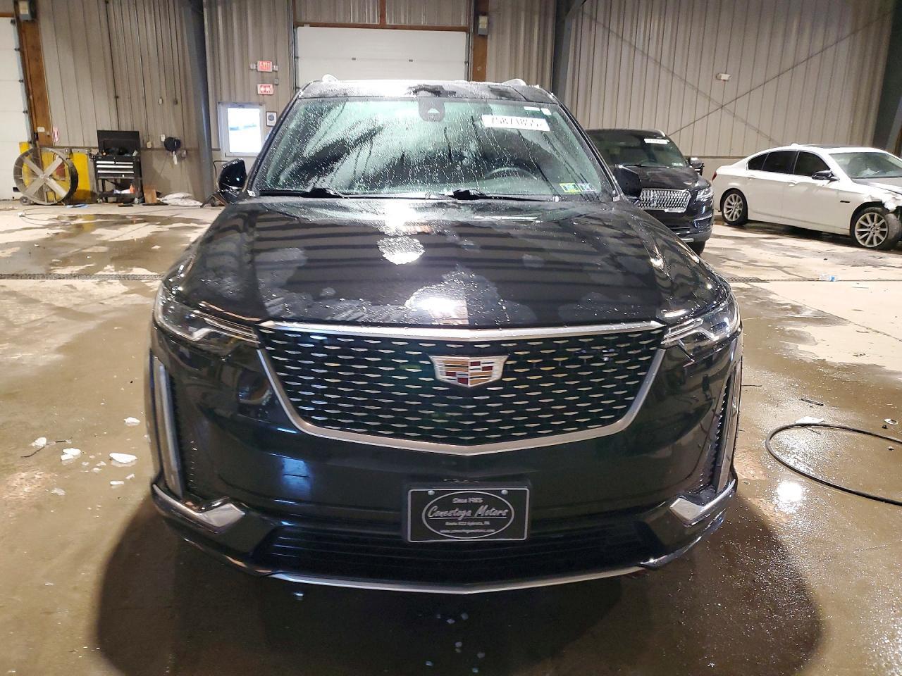 2022 Cadillac XT6 Premium Luxury