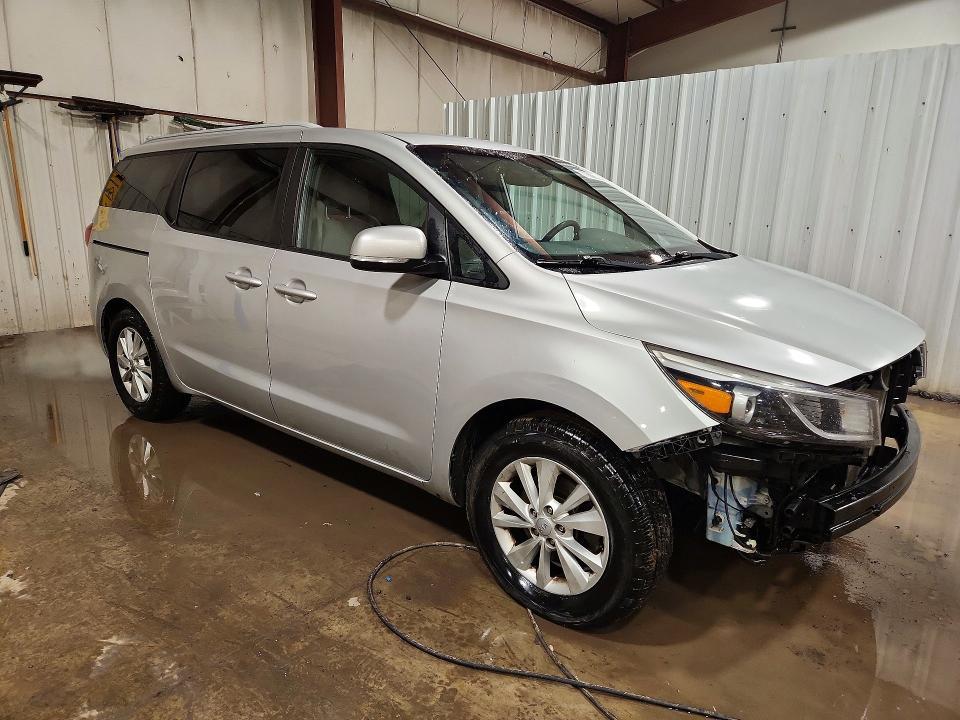 2015 KIA Sedona lx
