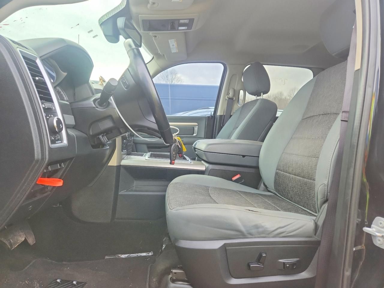 2015 Dodge RAM 1500 SLT