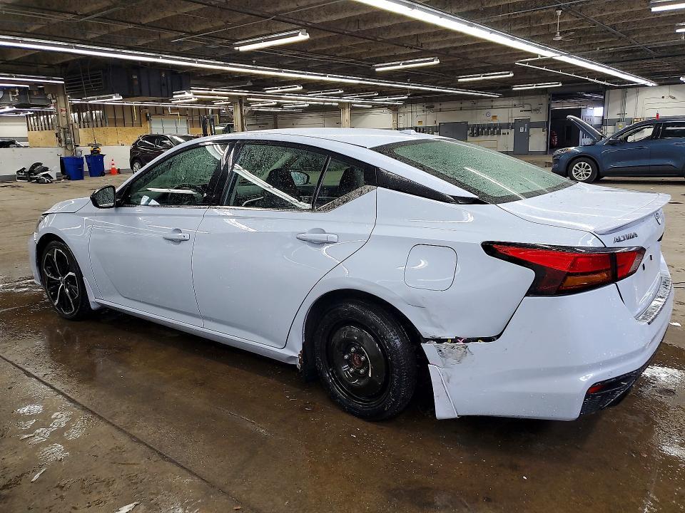 2023 Nissan Altima sr