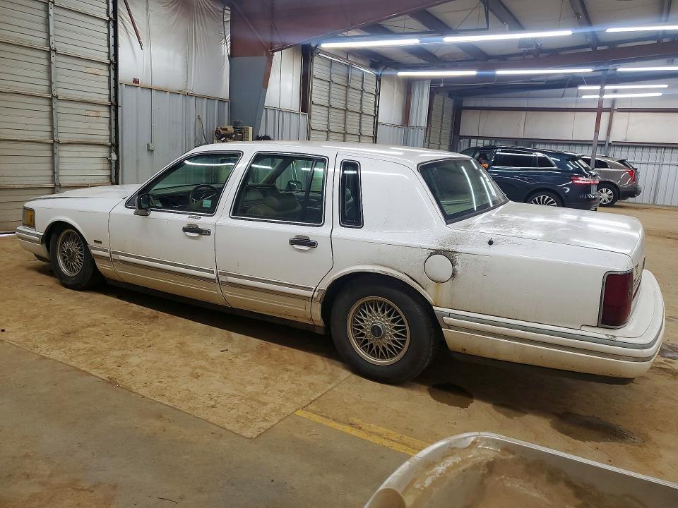 1994 Lincoln Town car Signature